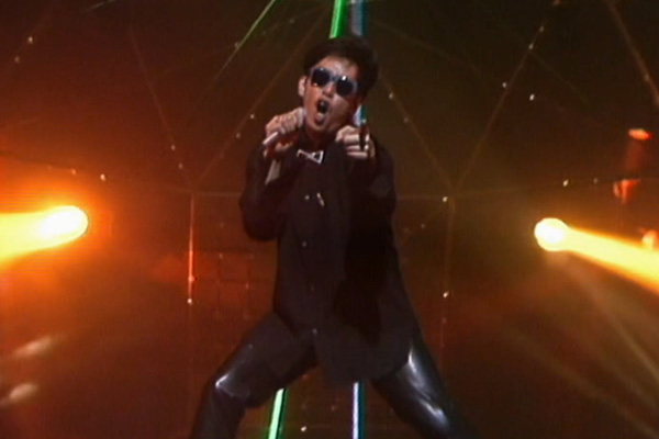 谭咏麟 – 爱在深秋／爱情陷阱