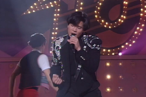 最受欢迎国语歌曲奖：[金] 叶倩文／[银] 郭富城／[铜] 优客李林