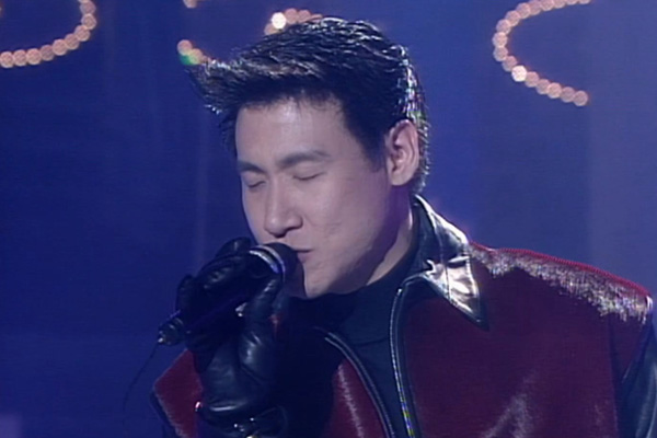 亚太区最受欢迎香港男女歌星:张学友《偷心》/王靖雯《我愿意》