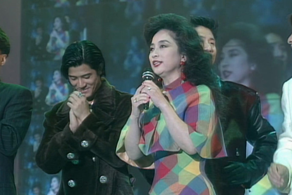 颁奖嘉宾表演：徐小凤 - 顺流逆流