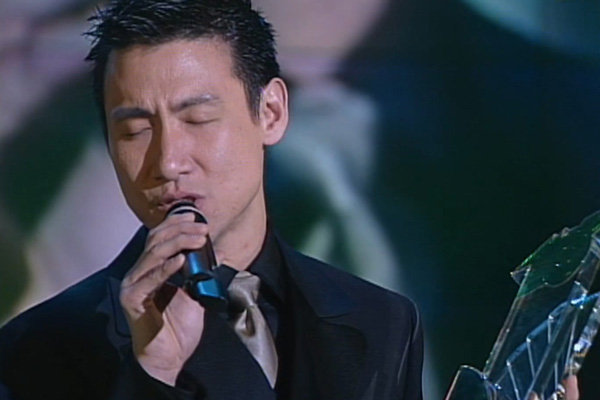 亚太区最受欢迎香港男女歌星：张学友《三天两夜》／王菲