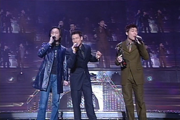 最受欢迎合唱歌曲奖：[金] 甲乙丙丁／[银] 一往情深／[铜] 对你我永不放弃