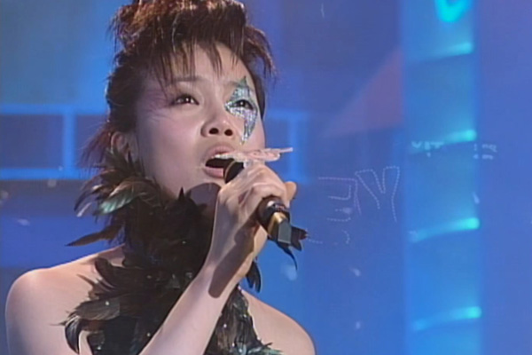 杰出表现奖：[金] 容祖儿《痛爱》／[银] 王力宏／[铜] 梁咏琪