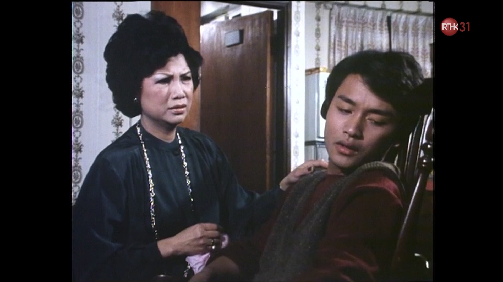 图片[4]-光影我城 「屋簷下」1980《死结》、《阿辉》 (1980) [粤语原声] [繁体硬字] [1080P/TS源码/3.63G] [香港电台RTHK31]-金曲拾光机 - MusiCore@乐影带
