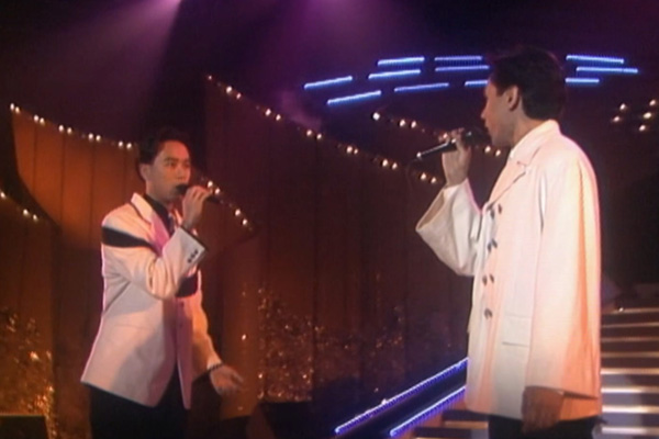 黄凯芹 李克勤 - 伤感的恋人／月半小夜曲