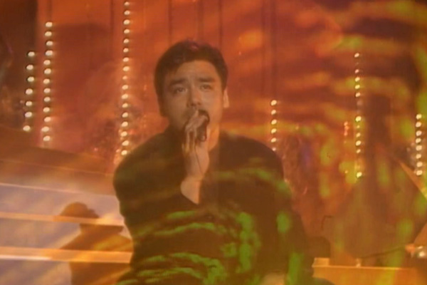 钟镇涛 - 红叶斜落我心寂寞时