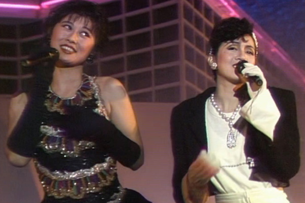 梅艳芳 叶倩文「时光倒流三十年」- 黎明不再来/胭脂扣/往事只能回味/泪的小花/夜来香/梦/情人的眼泪/午夜结他/我要你的爱