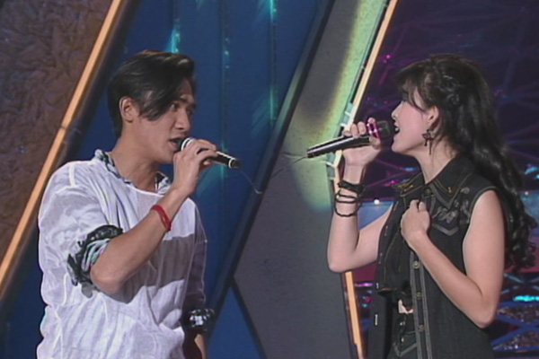 周慧敏 梁朝伟「倾情300秒」- 自动自觉[敏]／你是如此难以忘记[伟]／明明白白我的心[合唱]