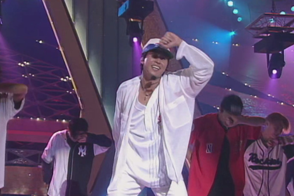 谭咏麟 - 笑看人生／金曲大合唱(群星)