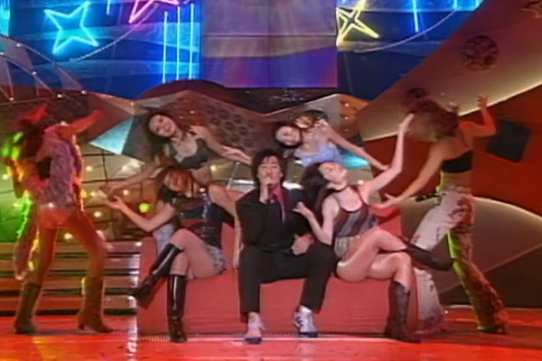 陈奕迅 - 打得火热